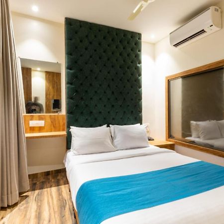 Prince Hotel Мумбаї Екстер'єр фото
